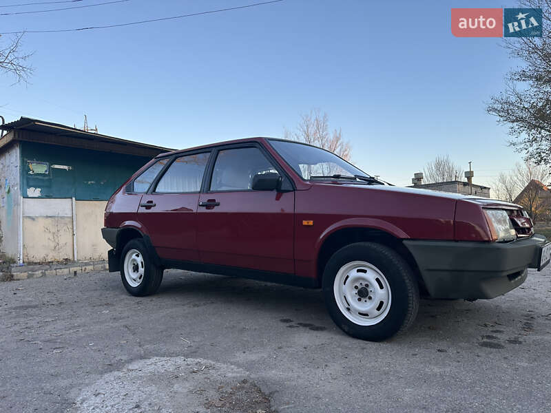 Хэтчбек ВАЗ / Lada 2109 1990 в Запорожье фото 9 Хэтчбек ВАЗ / Lada 2109 1990 в Запорожье