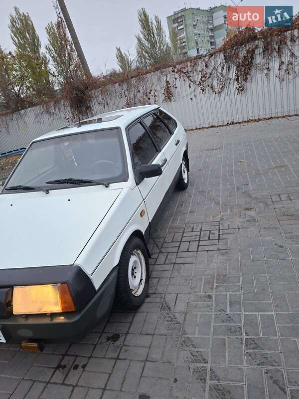 Хэтчбек ВАЗ / Lada 2109 1996 в Запорожье фото 10 Хэтчбек ВАЗ / Lada 2109 1996 в Запорожье