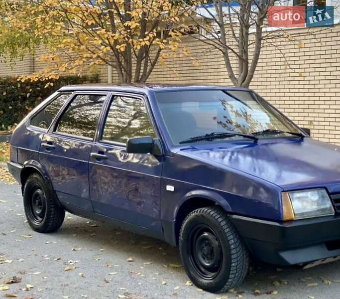 Хэтчбек ВАЗ / Lada 2109 1999 в Чигирине