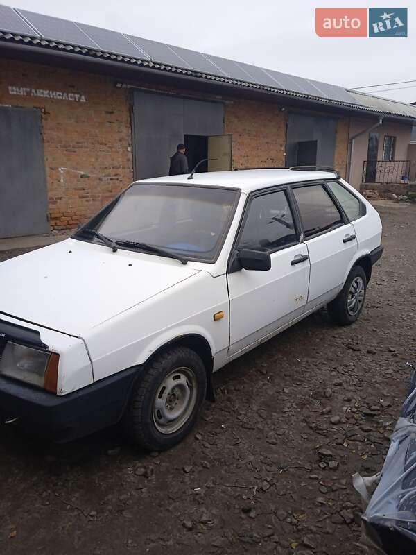 Хэтчбек ВАЗ / Lada 2109 1989 в Ромнах фото 4 Хэтчбек ВАЗ / Lada 2109 1989 в Ромнах