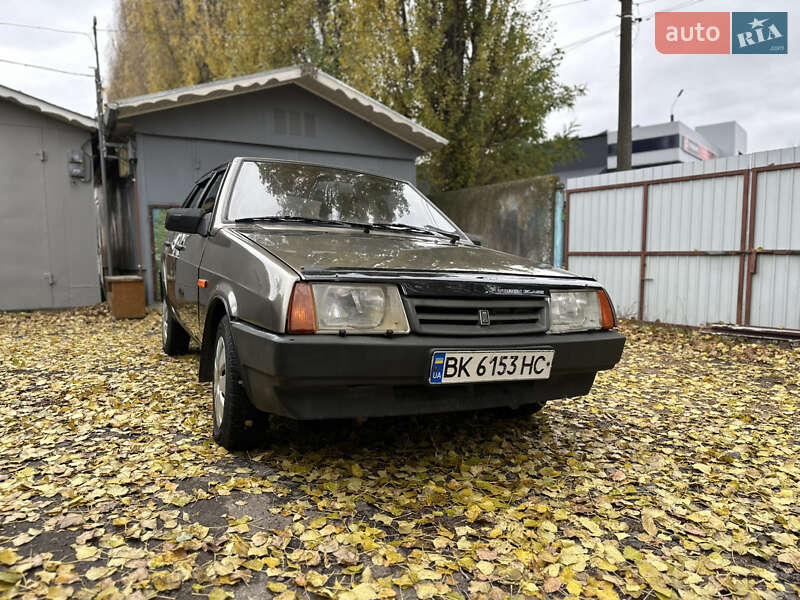 Хетчбек ВАЗ / Lada 2109 2001 в Рівному фото 11 Хетчбек ВАЗ / Lada 2109 2001 в Рівному