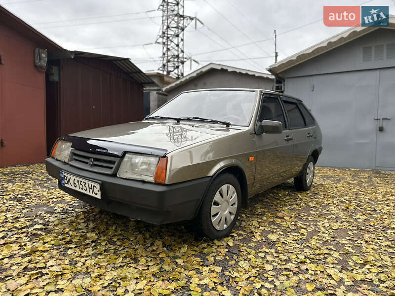 Хетчбек ВАЗ / Lada 2109 2001 в Рівному фото 13 Хетчбек ВАЗ / Lada 2109 2001 в Рівному