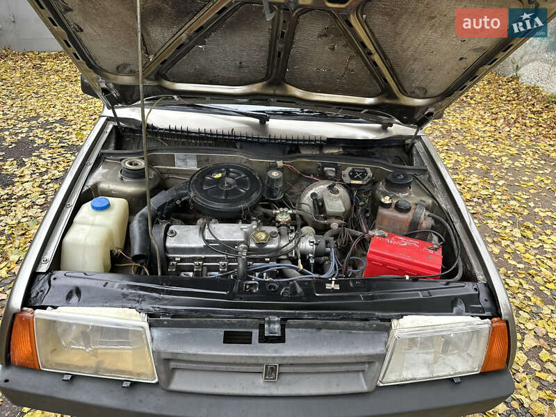 Хетчбек ВАЗ / Lada 2109 2001 в Рівному фото 32 Хетчбек ВАЗ / Lada 2109 2001 в Рівному