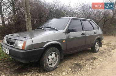 Хэтчбек ВАЗ 2109 1991 в Новой Ушице