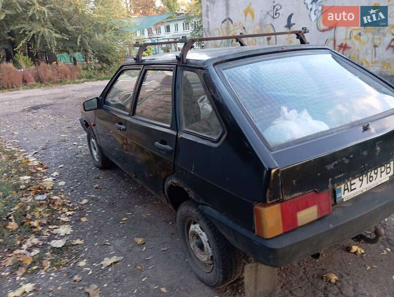 Хэтчбек ВАЗ / Lada 2109 2003 в Кривом Роге фото 2 Хэтчбек ВАЗ / Lada 2109 2003 в Кривом Роге