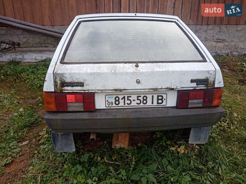 Хэтчбек ВАЗ / Lada 2109 1991 в Микуличине