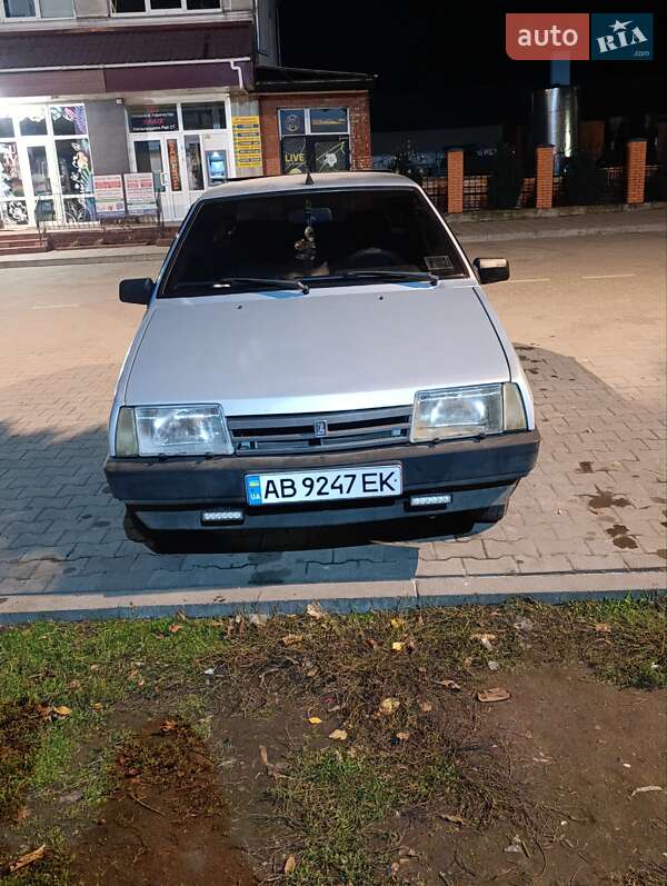 Хэтчбек ВАЗ / Lada 2109 2005 в Хмельнике фото 7 Хэтчбек ВАЗ / Lada 2109 2005 в Хмельнике