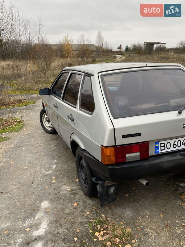 Хэтчбек ВАЗ / Lada 2109 2006 в Почаеве фото 8 Хэтчбек ВАЗ / Lada 2109 2006 в Почаеве