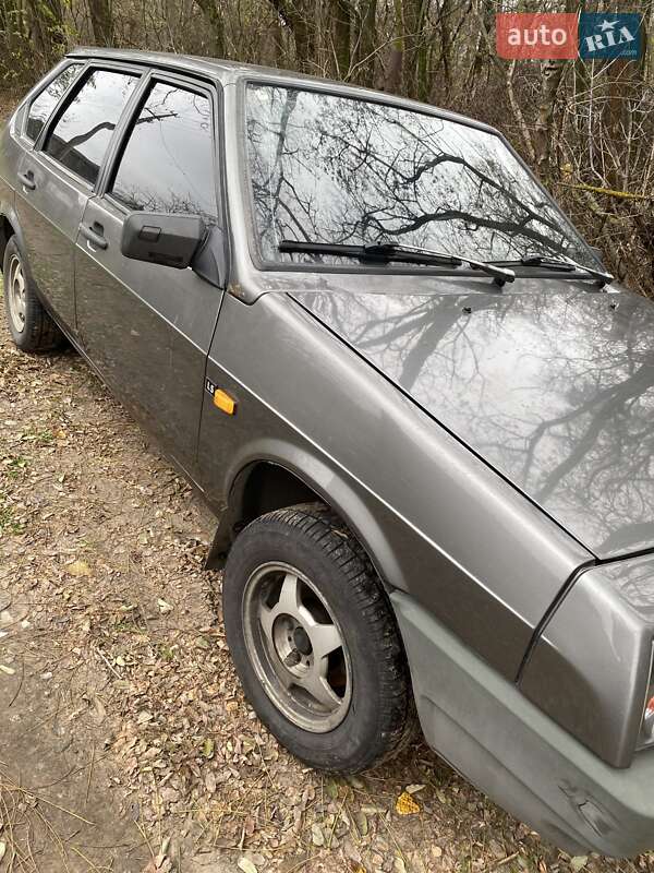 Хэтчбек ВАЗ / Lada 2109 1991 в Днепре фото 2 Хэтчбек ВАЗ / Lada 2109 1991 в Днепре