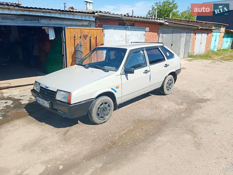 Хэтчбек ВАЗ / Lada 2109 1993 в Калиновке фото 8 Хэтчбек ВАЗ / Lada 2109 1993 в Калиновке