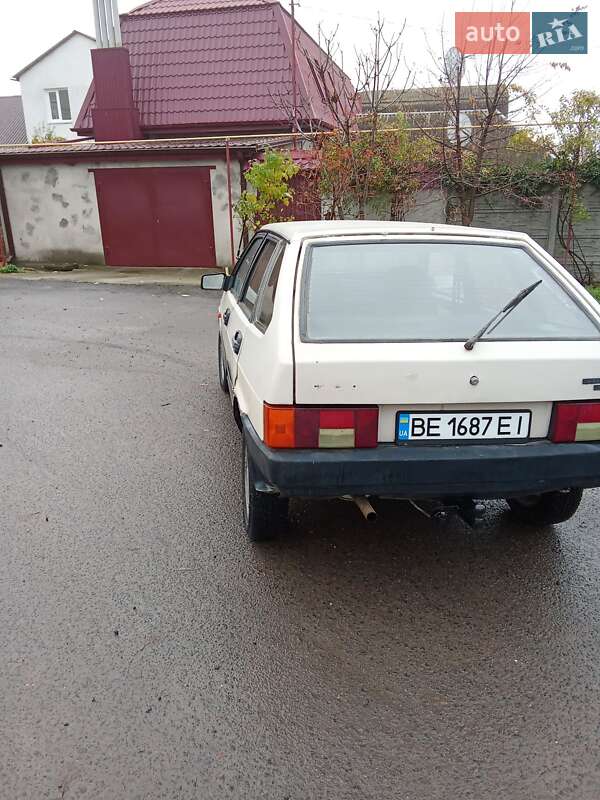 Хэтчбек ВАЗ / Lada 2109 1993 в Николаеве
