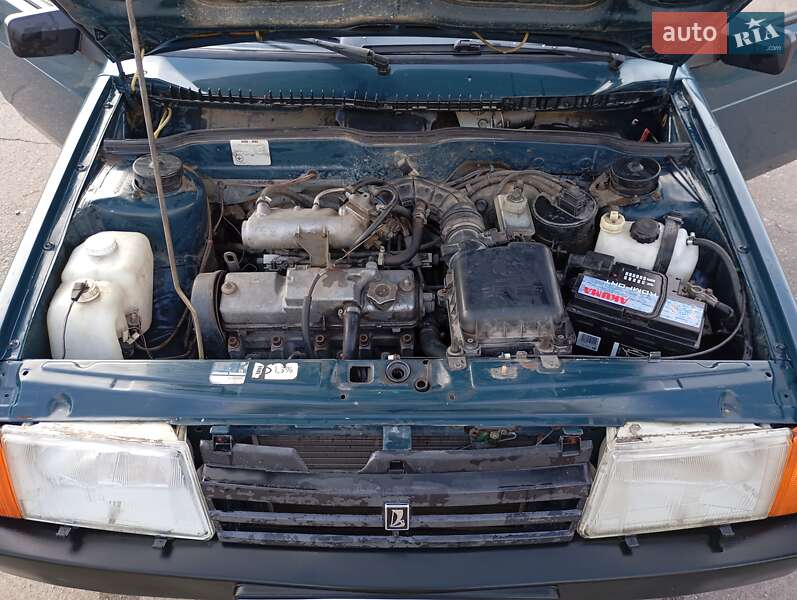 Хэтчбек ВАЗ / Lada 2109 2004 в Самборе