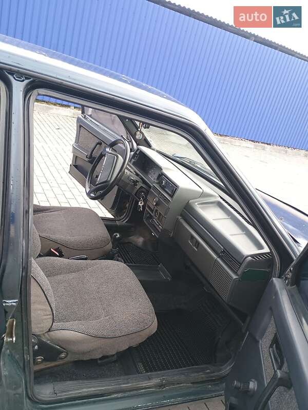 Хэтчбек ВАЗ / Lada 2109 2003 в Калуше фото 5 Хэтчбек ВАЗ / Lada 2109 2003 в Калуше