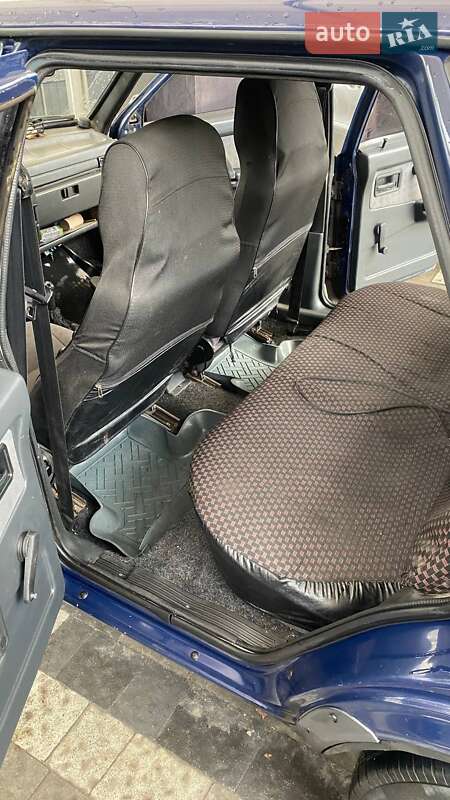 Хэтчбек ВАЗ / Lada 2109 2004 в Василькове фото 10 Хэтчбек ВАЗ / Lada 2109 2004 в Василькове