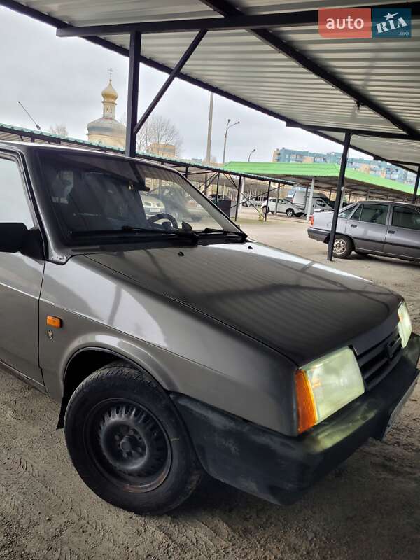 Хетчбек ВАЗ / Lada 2109 1991 в Кам'янському фото Хетчбек ВАЗ / Lada 2109 1991 в Кам'янському