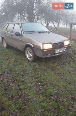 Хетчбек ВАЗ 2109 2002 в Сарнах