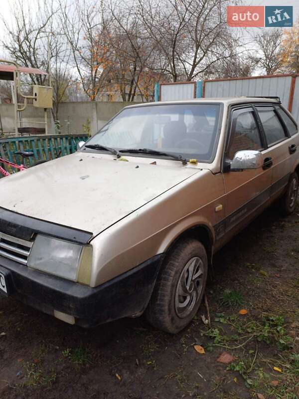 Хэтчбек ВАЗ / Lada 2109 1999 в Полтаве