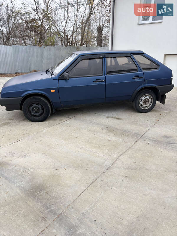 Хэтчбек ВАЗ / Lada 2109 2004 в Киеве