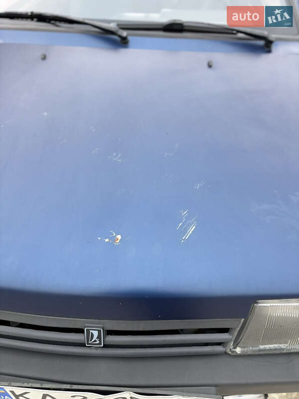 Хэтчбек ВАЗ / Lada 2109 2004 в Киеве