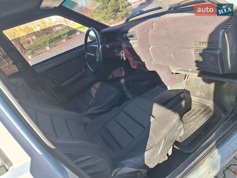 Хетчбек ВАЗ / Lada 2109 2004 в Чернівцях