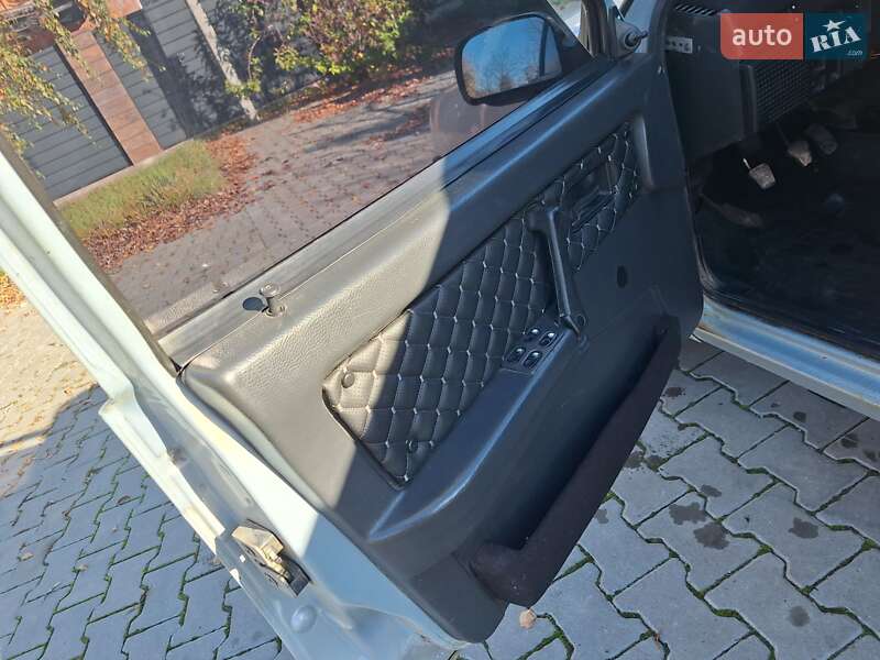 Хетчбек ВАЗ / Lada 2109 2004 в Чернівцях