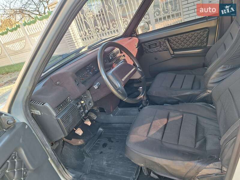 Хетчбек ВАЗ / Lada 2109 2004 в Чернівцях