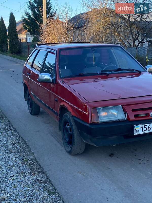 Хэтчбек ВАЗ / Lada 2109 1993 в Тернополе фото 3 Хэтчбек ВАЗ / Lada 2109 1993 в Тернополе