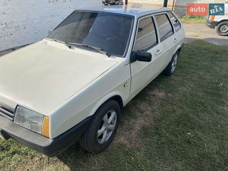 Хетчбек ВАЗ / Lada 2109 2003 в Полтаві
