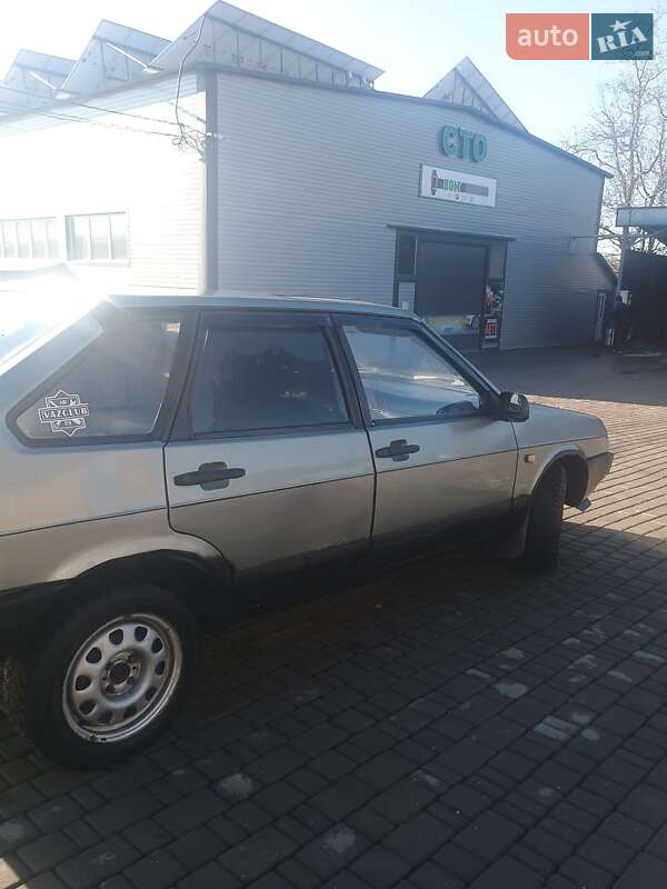 Хэтчбек ВАЗ / Lada 2109 1996 в Черновцах
