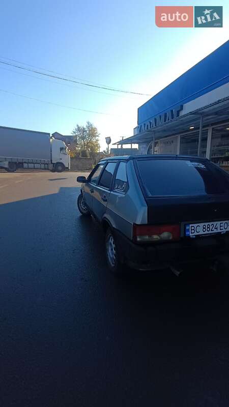 Хэтчбек ВАЗ / Lada 2109 1996 в Черновцах