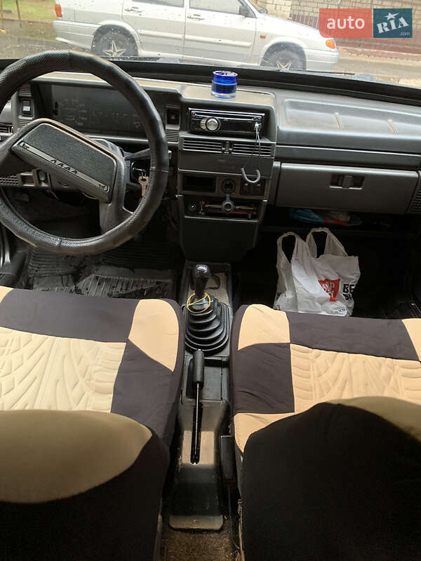 Хэтчбек ВАЗ / Lada 2109 2003 в Запорожье фото 6 Хэтчбек ВАЗ / Lada 2109 2003 в Запорожье