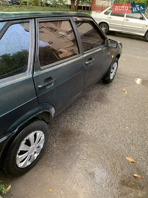 Хэтчбек ВАЗ / Lada 2109 2003 в Запорожье фото 13 Хэтчбек ВАЗ / Lada 2109 2003 в Запорожье