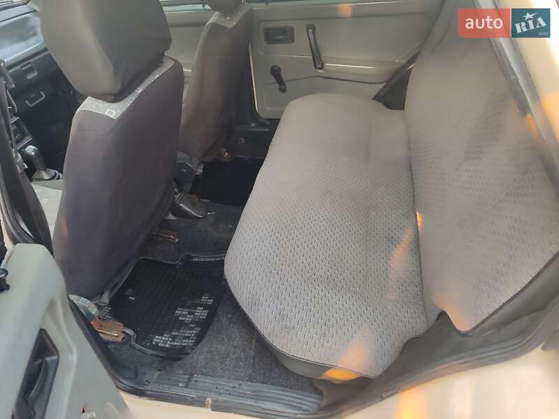 Хетчбек ВАЗ / Lada 2109 1993 в Городку фото 11 Хетчбек ВАЗ / Lada 2109 1993 в Городку