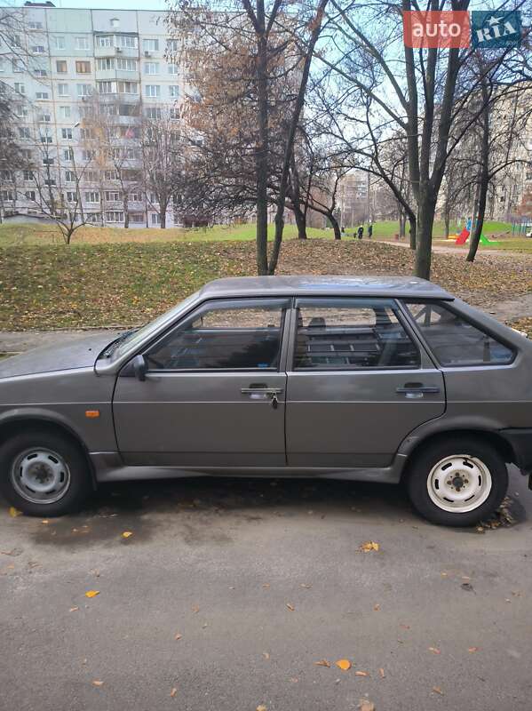 Хэтчбек ВАЗ / Lada 2109 1993 в Харькове
