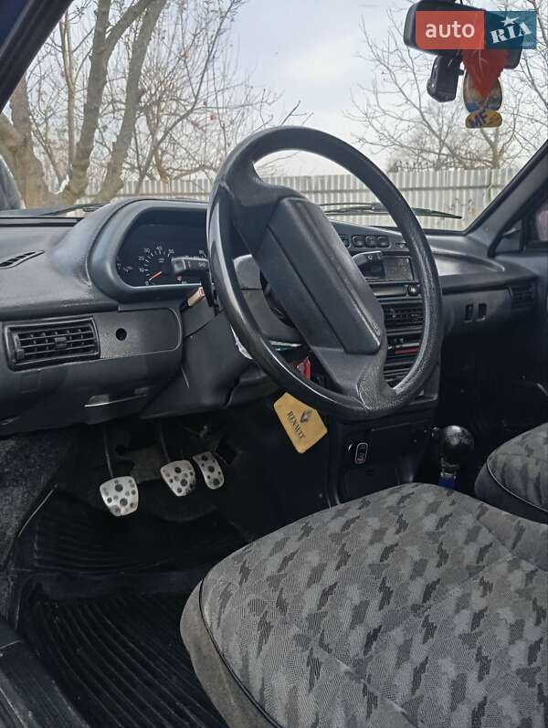 Хетчбек ВАЗ / Lada 2109 2002 в Коломиї фото 9 Хетчбек ВАЗ / Lada 2109 2002 в Коломиї