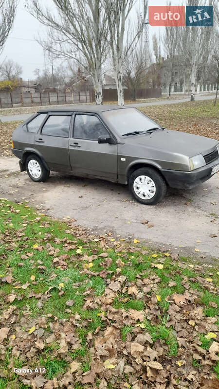 Хэтчбек ВАЗ / Lada 2109 1989 в Никополе фото 4 Хэтчбек ВАЗ / Lada 2109 1989 в Никополе
