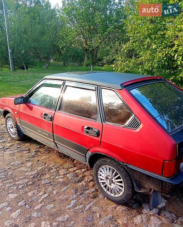 Хетчбек ВАЗ / Lada 2109 1990 в Єланці