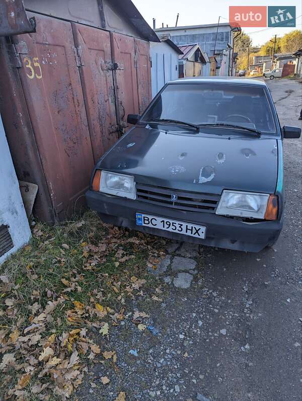 Хэтчбек ВАЗ / Lada 2109 2003 в Львове