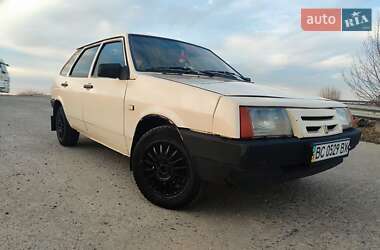 Хетчбек ВАЗ 2109 1993 в Городку