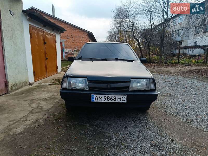 Хетчбек ВАЗ / Lada 2109 1989 в Славуті