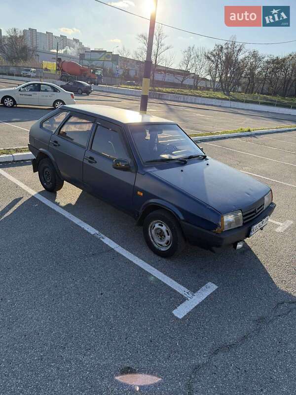 Хэтчбек ВАЗ / Lada 2109 2004 в Киеве