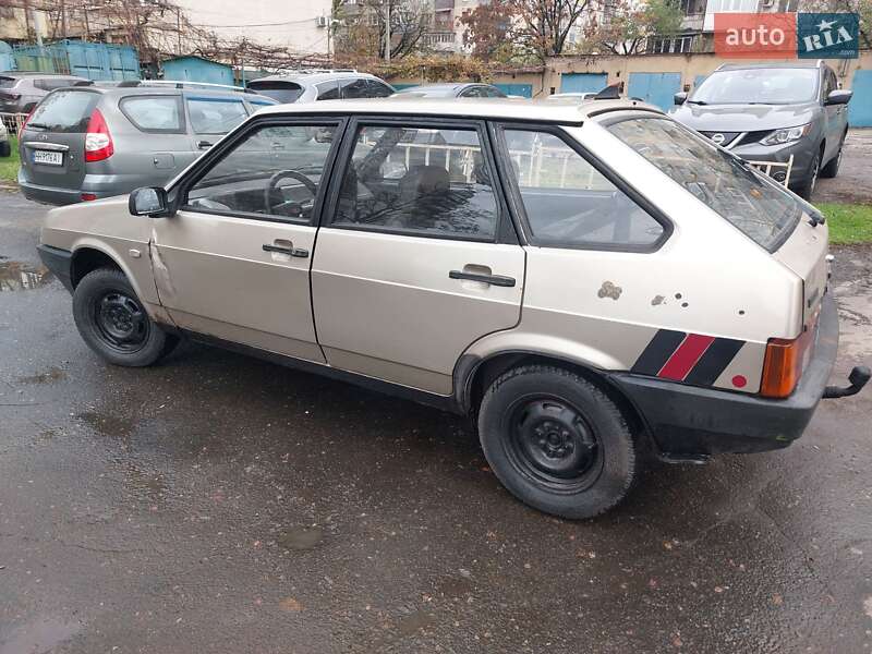 Хэтчбек ВАЗ / Lada 2109 1998 в Одессе