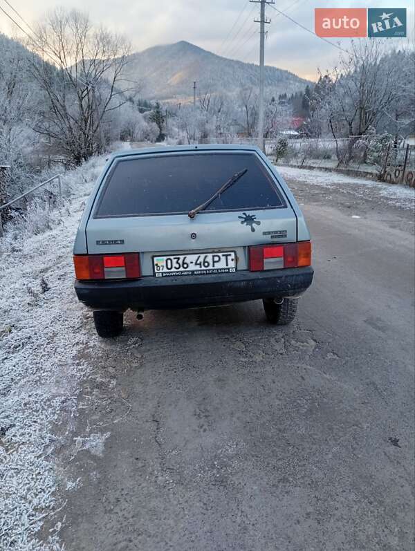 Хетчбек ВАЗ / Lada 2109 2001 в Міжгір'ї