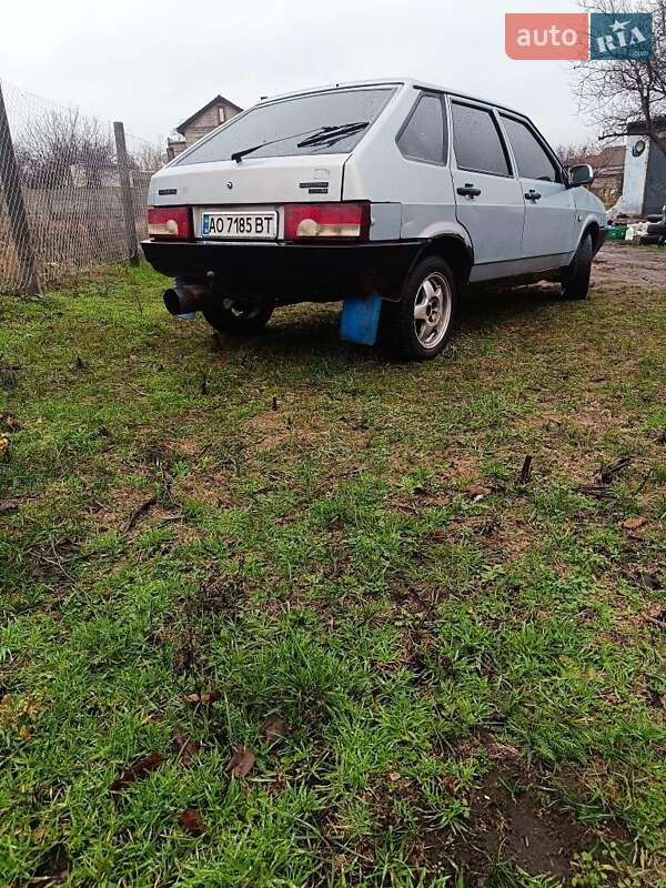 Хэтчбек ВАЗ / Lada 2109 2004 в Днепре фото 3 Хэтчбек ВАЗ / Lada 2109 2004 в Днепре