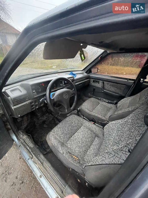 Хэтчбек ВАЗ / Lada 2109 2006 в Жмеринке фото 9 Хэтчбек ВАЗ / Lada 2109 2006 в Жмеринке