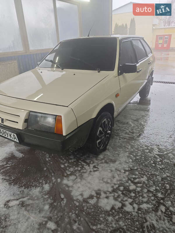 Хетчбек ВАЗ / Lada 2109 1993 в Теплику