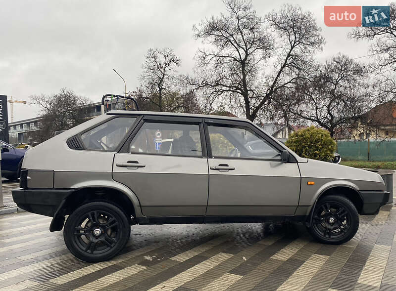 ВАЗ / Lada 2109 1991 ВАЗ / Lada 2109 1991