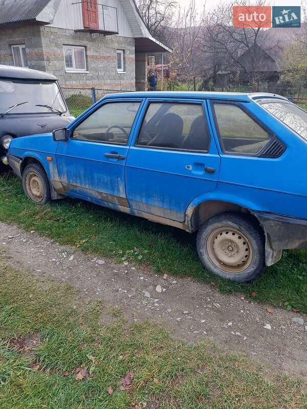 Хэтчбек ВАЗ / Lada 2109 1995 в Надворной