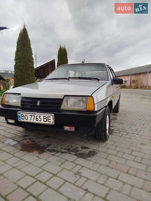 Хэтчбек ВАЗ / Lada 2109 2004 в Косове