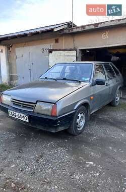 Хетчбек ВАЗ 2109 1993 в Чернівцях